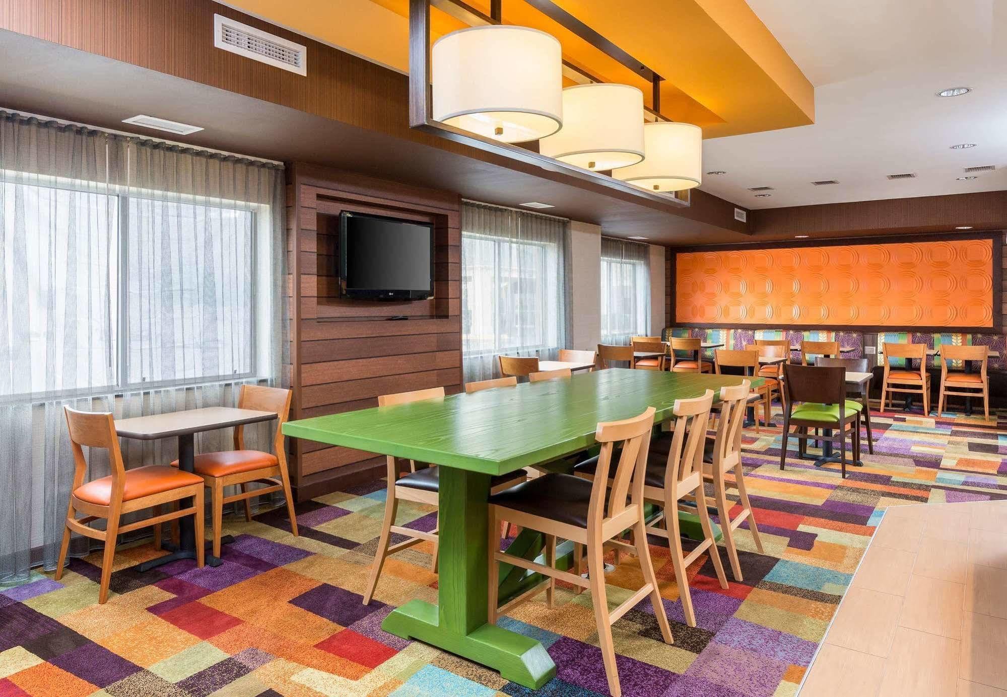 Fairfield Inn & Suites לינקולן מראה חיצוני תמונה